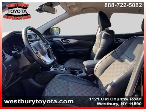 Used 2020 Nissan Rogue Sport SV w/ Technology Package AWD/4WD image 19