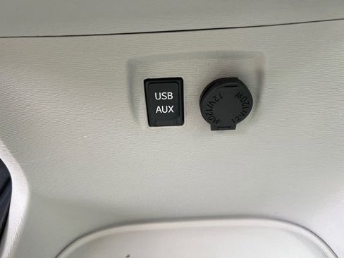 Used 2012 Toyota Sienna Limited w/ Premium Pkg image 20