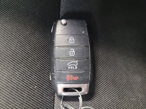 Used 2019 Kia Soul + image 32