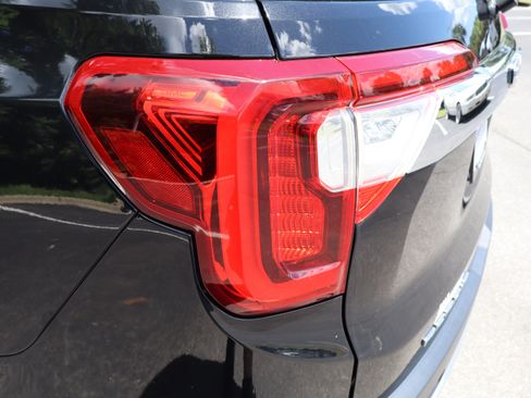 Used 2023 GMC Acadia SLE w/ Driver Convenience Package FWD image 47