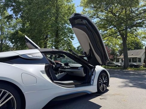 Used 2019 BMW i8 Roadster AWD/4WD image 15