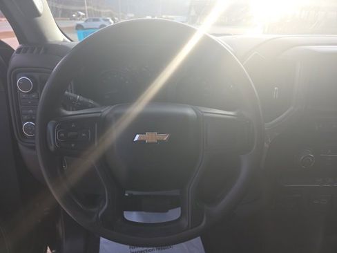 Used 2023 Chevrolet Silverado 2500 Custom w/ Custom Value Package image 9