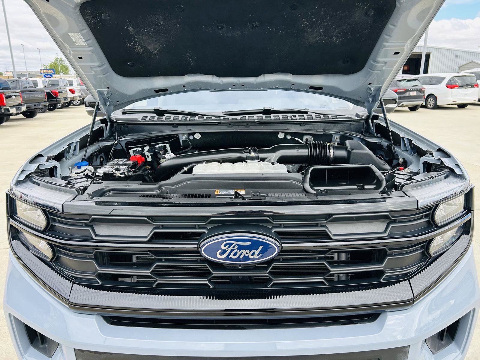 Used 2025 Ford Expedition Active AWD/4WD image 51