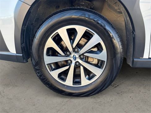 Certified 2025 Subaru Outback 2.5i image 14