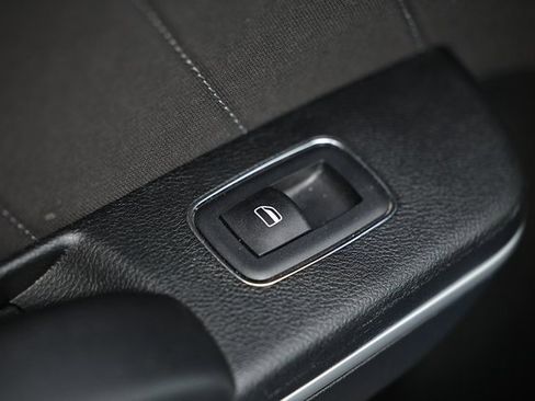 Used 2023 Dodge Charger SXT image 23