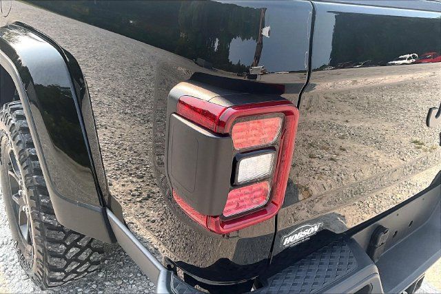 Used 2025 Jeep Gladiator Sport AWD/4WD image 26