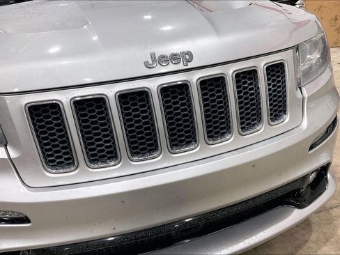 Used 2012 Jeep Grand Cherokee SRT8 w/ Luxury Group II image 27