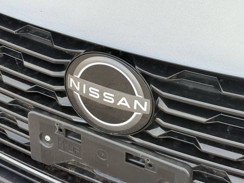 Used 2024 Nissan Sentra SV FWD image 32