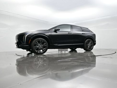 New 2027 Cadillac Optiq Premium Sport w/ LPO, Floor Liner Package AWD/4WD image 50