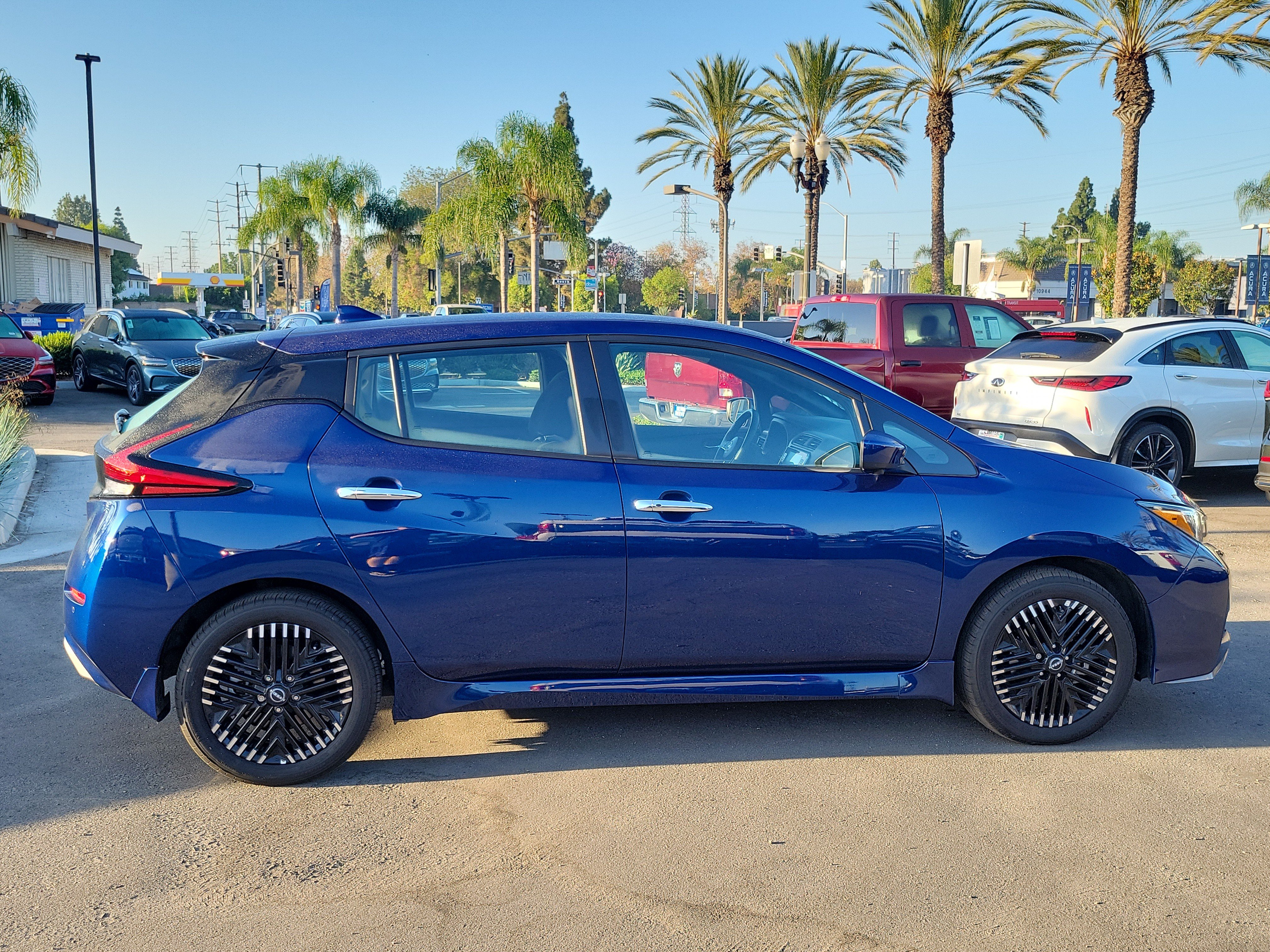Used 2025 Nissan Leaf SV Plus FWD image 6