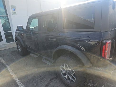 Used 2024 Ford Bronco Badlands image 6