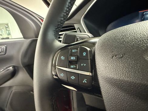 Used 2025 Ford Escape Platinum w/ Premium Technology Package image 23