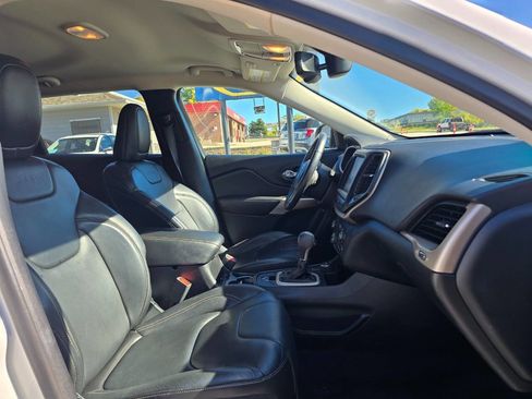 Used 2018 Jeep Cherokee Limited w/ Trailer Tow Group image 29