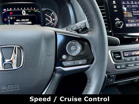 Used 2025 Honda Passport EX-L image 11