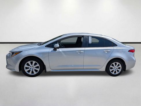 Used 2025 Toyota Corolla LE FWD image 7