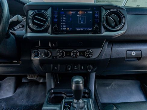 Used 2019 Toyota Tacoma TRD Off-Road image 24