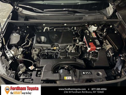 Used 2021 Toyota RAV4 XLE image 31