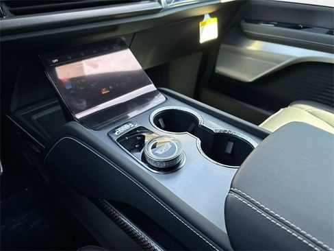 New 2026 Cadillac Vistiq Luxury w/ LPO, Floor Liner Package image 28