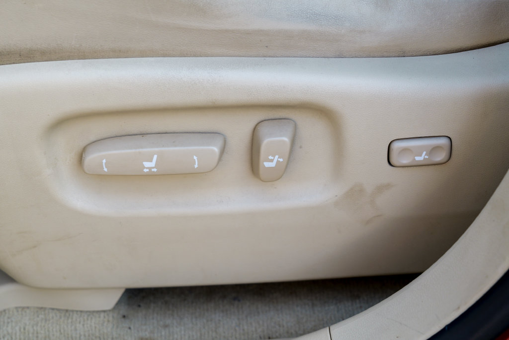 Used 2011 Lexus RX 350 AWD w/ Premium Pkg image 25