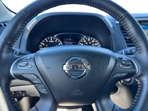 Used 2020 Nissan Pathfinder SL AWD/4WD image 20