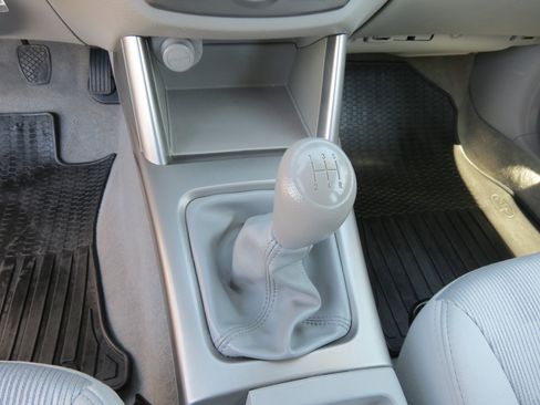 Used 2010 Subaru Forester 2.5X image 17