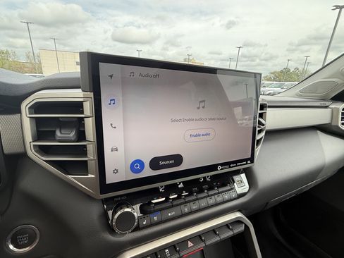 Used 2024 Toyota Tundra Limited image 12