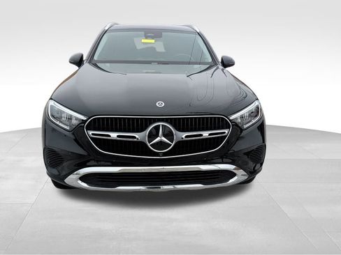 Used 2023 Mercedes-Benz GLC 300 4MATIC image 3