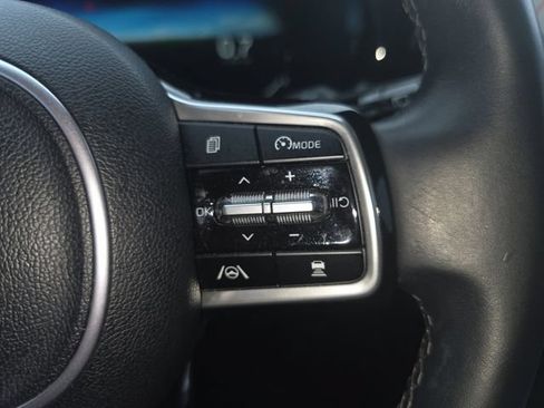 Used 2023 Kia Sorento SX AWD/4WD image 11