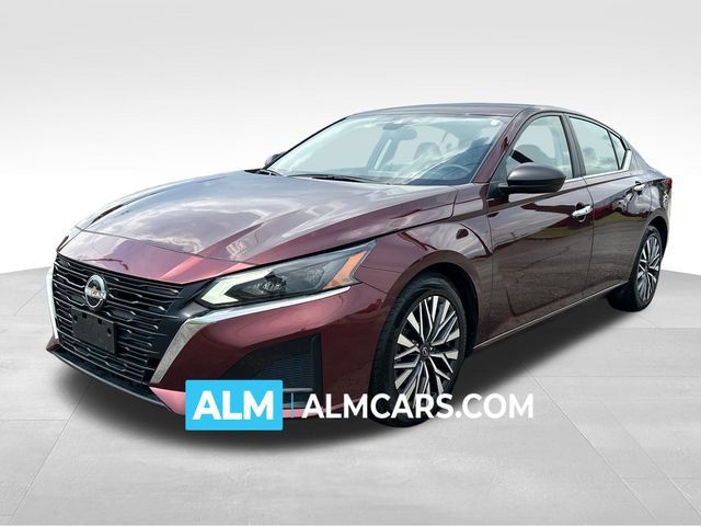 Used 2025 Nissan Altima 2.5 SV FWD image 1
