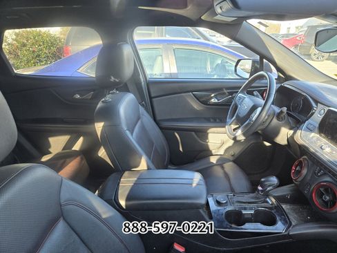 Used 2021 Chevrolet Blazer RS image 2