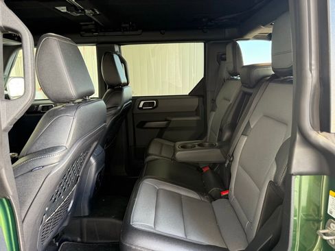 Used 2024 Ford Bronco Everglades image 22