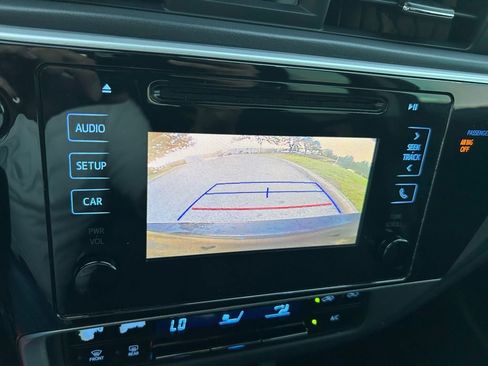 Used 2019 Toyota Corolla LE image 25