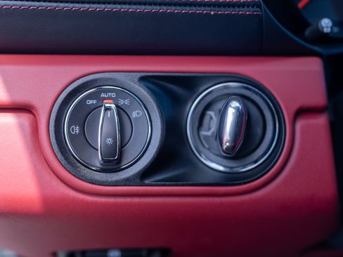 Used 2025 Porsche 718 Cayman RWD image 18