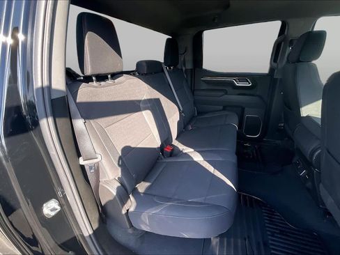 Used 2026 Chevrolet Silverado 1500 LT AWD/4WD image 19