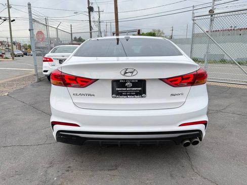 Used 2017 Hyundai Elantra Sport w/ Sport Premium Package 06 FWD image 4