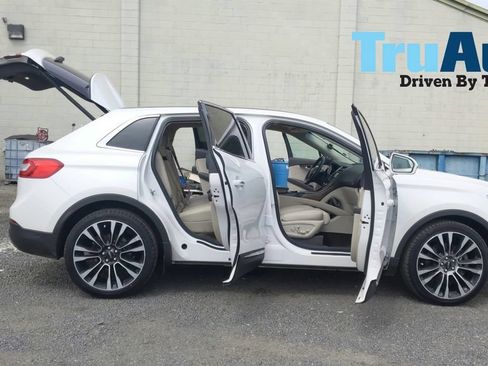 Used 2016 Lincoln MKX Reserve w/ Luxury Package FWD image 14