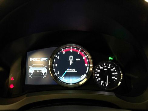 Used 2017 Lexus RC F image 22