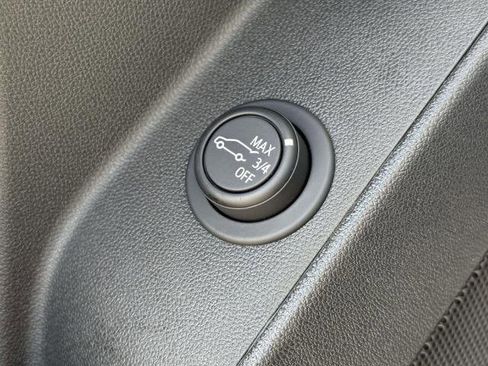 Used 2024 Chevrolet Equinox LT image 18