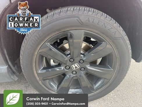 Used 2025 Honda Pilot Black Edition image 13