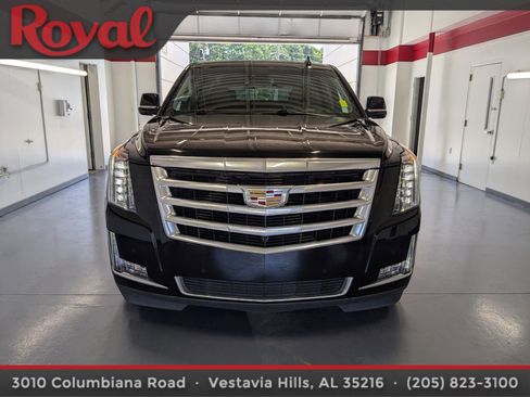 Used 2020 Cadillac Escalade Luxury RWD image 6