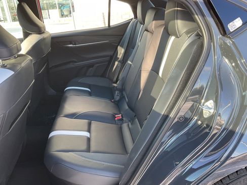 Used 2025 Toyota Camry SE image 19