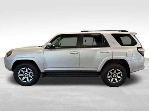 Used 2024 Toyota 4Runner TRD Off-Road Premium image 4