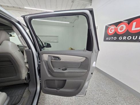 Used 2017 Chevrolet Traverse LT FWD image 30