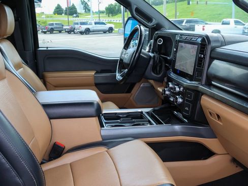 Used 2024 Ford F250 Lariat w/ Chrome Package AWD/4WD image 17