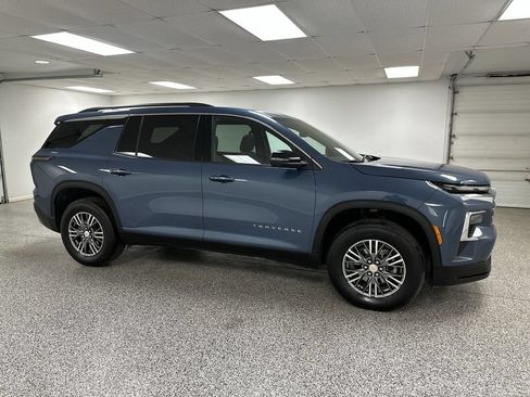 Used 2024 Chevrolet Traverse LT w/ LPO, Floor Liner Package AWD/4WD image 1