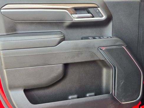Used 2022 Chevrolet Silverado 1500 LT AWD/4WD image 11