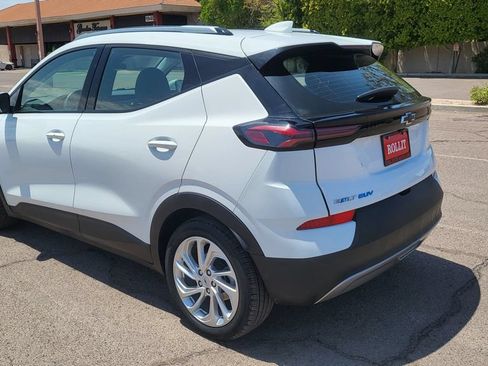 Used 2023 Chevrolet Bolt EUV LT FWD image 8