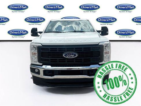 Used 2024 Ford F250 4x4 Crew Cab Super Duty image 2