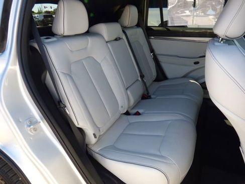 Used 2025 Jeep Wagoneer S Limited image 17