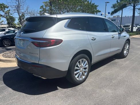 Used 2019 Buick Enclave Essence w/ Trailering Package, 5000 lbs. FWD image 3